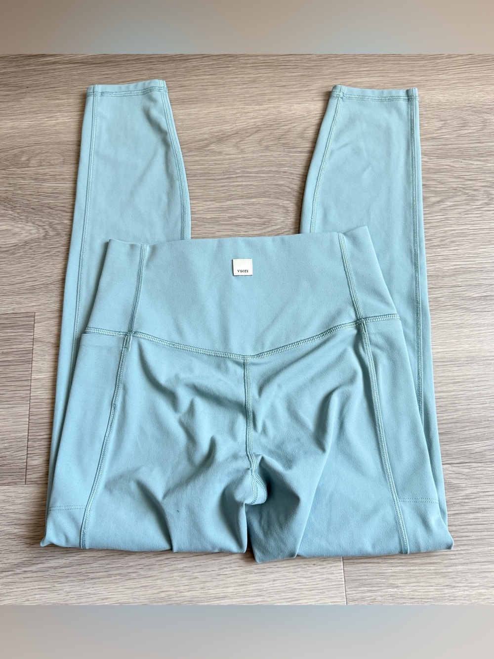 Vuori Studio Pocket Legging in Light Aqua Blue | Size S - Picture 7 of 9